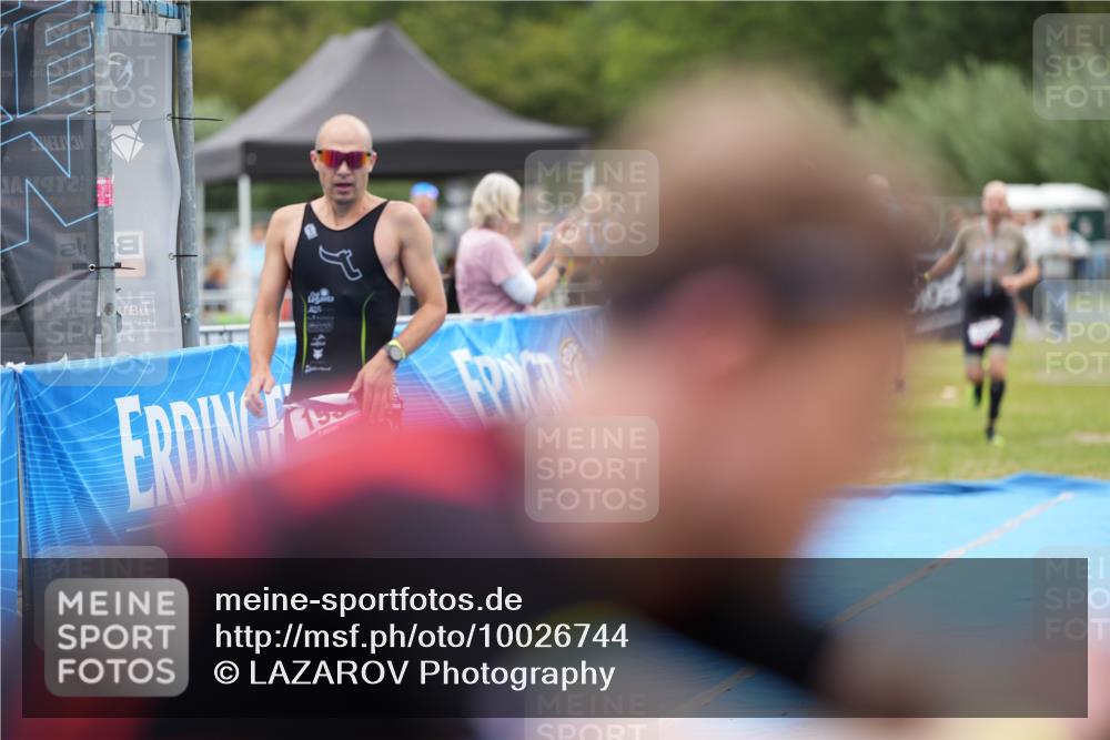 30.08.2026 - Elbe Triathlon Hamburg LAZAROV Photography http://msf.ph/oto/10026744 30.08.2026 10:10:33 Ziel 193, 221 meine-sportfotos.de