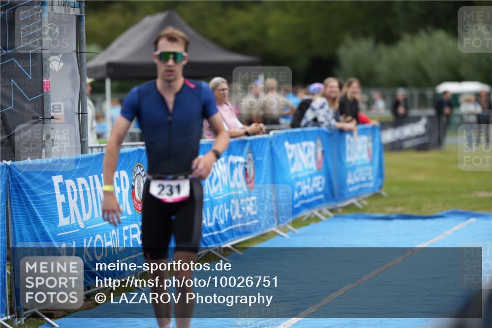 30.08.2026 - Elbe Triathlon Hamburg LAZAROV Photography http://msf.ph/oto/10026751 30.08.2026 10:12:27 Ziel 231 meine-sportfotos.de