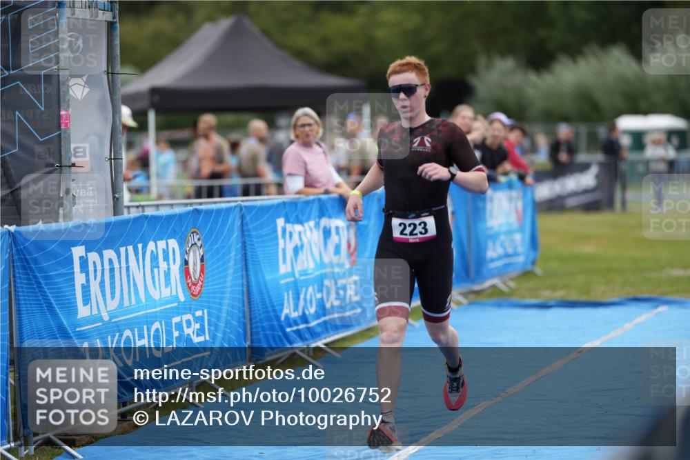 30.08.2026 - Elbe Triathlon Hamburg LAZAROV Photography http://msf.ph/oto/10026752 30.08.2026 10:12:53 Ziel 223 meine-sportfotos.de