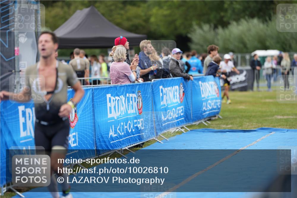 30.08.2026 - Elbe Triathlon Hamburg LAZAROV Photography http://msf.ph/oto/10026810 30.08.2026 10:19:41 Ziel 222 meine-sportfotos.de