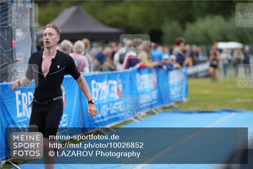30.08.2026 - Elbe Triathlon Hamburg LAZAROV Photography http://msf.ph/oto/10026852 30.08.2026 10:28:30 Ziel 322 meine-sportfotos.de