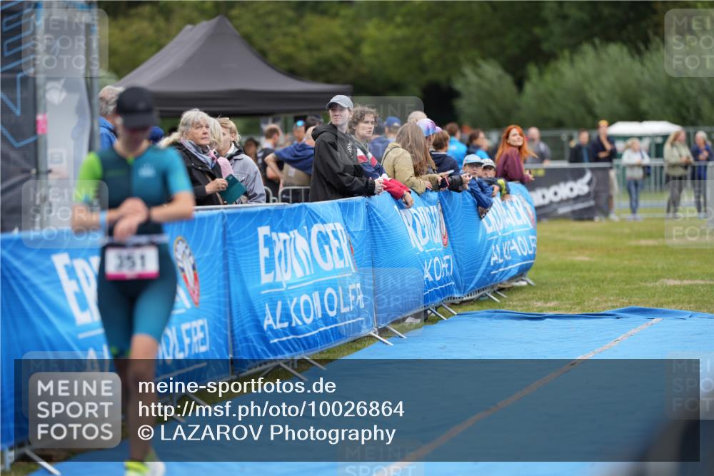 30.08.2026 - Elbe Triathlon Hamburg LAZAROV Photography http://msf.ph/oto/10026864 30.08.2026 10:29:43 Ziel 351 meine-sportfotos.de