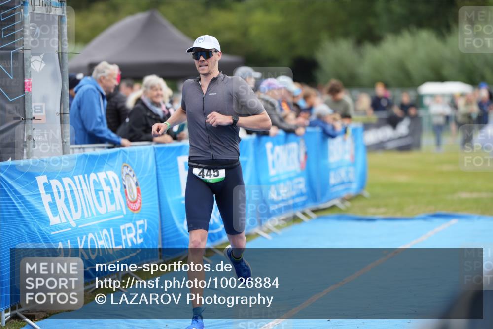 30.08.2026 - Elbe Triathlon Hamburg LAZAROV Photography http://msf.ph/oto/10026884 30.08.2026 10:31:58 Ziel 445 meine-sportfotos.de