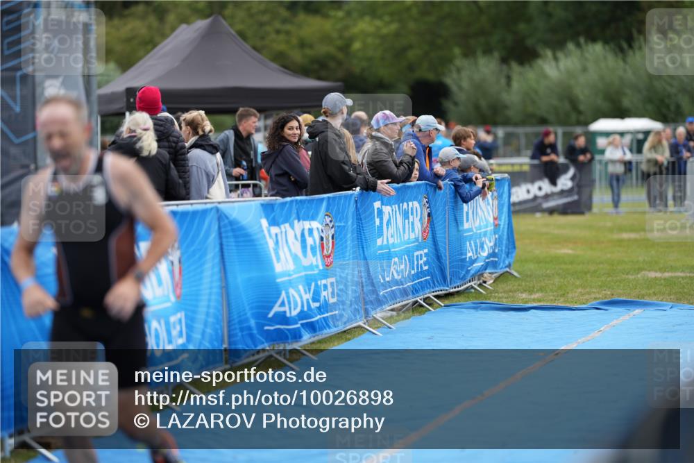 30.08.2026 - Elbe Triathlon Hamburg LAZAROV Photography http://msf.ph/oto/10026898 30.08.2026 10:32:59 Ziel 298 meine-sportfotos.de