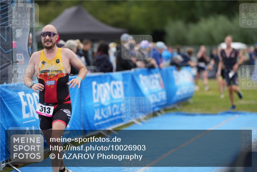 30.08.2026 - Elbe Triathlon Hamburg LAZAROV Photography http://msf.ph/oto/10026903 30.08.2026 10:33:23 Ziel 313, 326, 382 meine-sportfotos.de