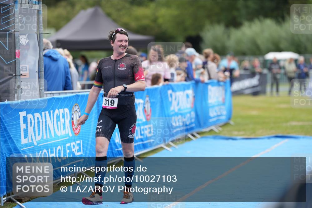 30.08.2026 - Elbe Triathlon Hamburg LAZAROV Photography http://msf.ph/oto/10027103 30.08.2026 10:45:58 Ziel 319 meine-sportfotos.de