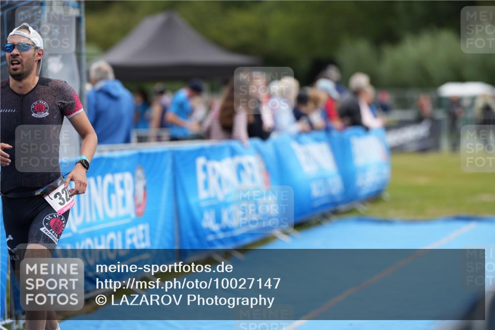30.08.2026 - Elbe Triathlon Hamburg LAZAROV Photography http://msf.ph/oto/10027147 30.08.2026 10:48:39 Ziel 320 meine-sportfotos.de
