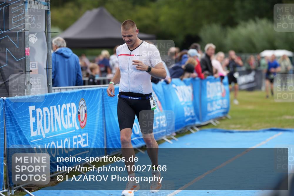 30.08.2026 - Elbe Triathlon Hamburg LAZAROV Photography http://msf.ph/oto/10027166 30.08.2026 10:51:22 Ziel 489 meine-sportfotos.de