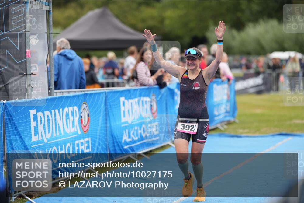 30.08.2026 - Elbe Triathlon Hamburg LAZAROV Photography http://msf.ph/oto/10027175 30.08.2026 10:51:43 Ziel 392 meine-sportfotos.de