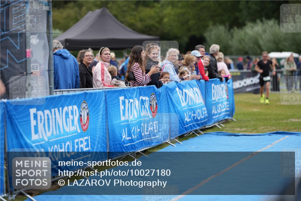 30.08.2026 - Elbe Triathlon Hamburg LAZAROV Photography http://msf.ph/oto/10027180 30.08.2026 10:51:56 Ziel 423, 452, 536 meine-sportfotos.de