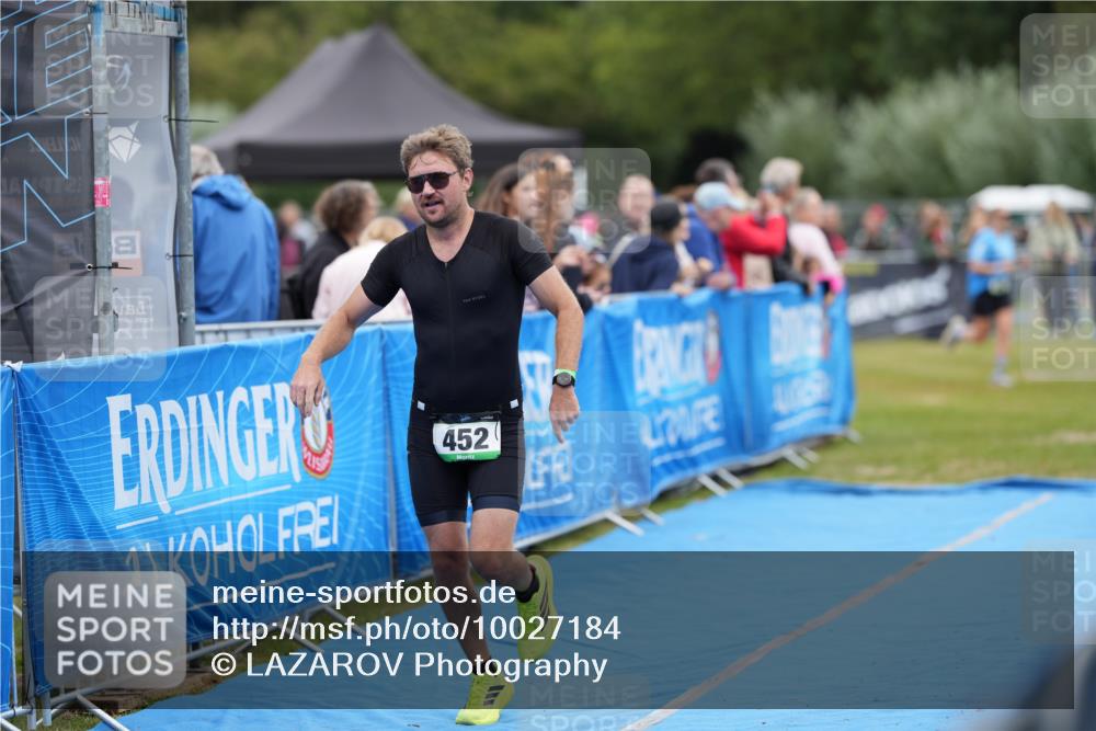 30.08.2026 - Elbe Triathlon Hamburg LAZAROV Photography http://msf.ph/oto/10027184 30.08.2026 10:52:02 Ziel 452, 536 meine-sportfotos.de