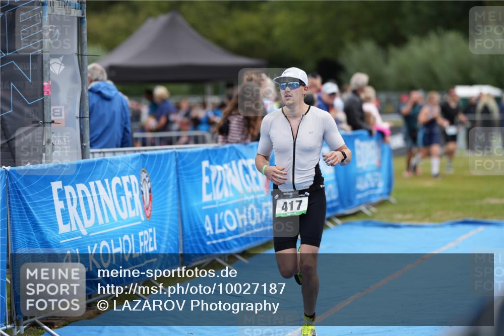 30.08.2026 - Elbe Triathlon Hamburg LAZAROV Photography http://msf.ph/oto/10027187 30.08.2026 10:52:17 Ziel 417 meine-sportfotos.de