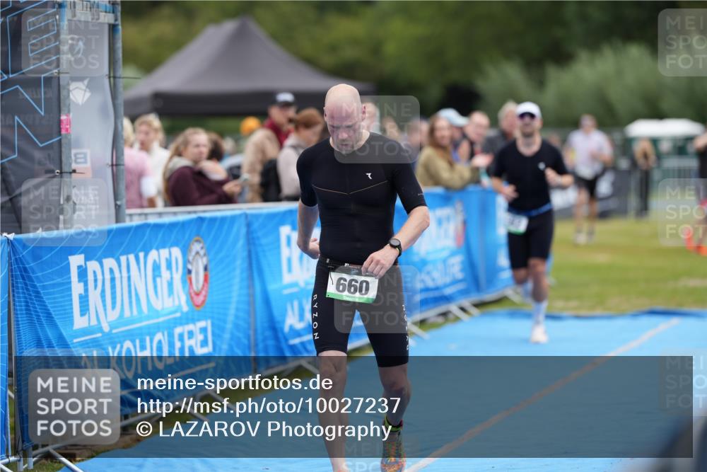 30.08.2026 - Elbe Triathlon Hamburg LAZAROV Photography http://msf.ph/oto/10027237 30.08.2026 10:55:37 Ziel 543, 582, 660 meine-sportfotos.de