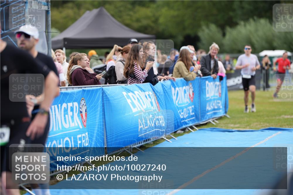 30.08.2026 - Elbe Triathlon Hamburg LAZAROV Photography http://msf.ph/oto/10027240 30.08.2026 10:55:40 Ziel 543, 582, 660 meine-sportfotos.de