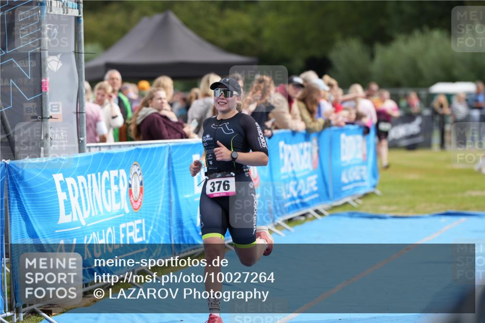 30.08.2026 - Elbe Triathlon Hamburg LAZAROV Photography http://msf.ph/oto/10027264 30.08.2026 10:57:30 Ziel 376 meine-sportfotos.de