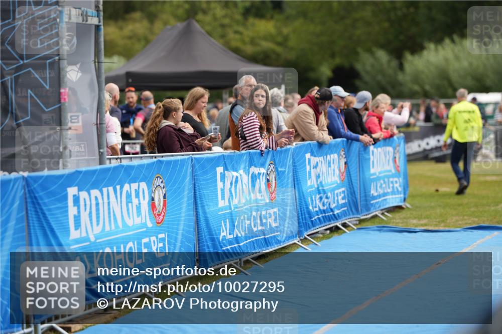 30.08.2026 - Elbe Triathlon Hamburg LAZAROV Photography http://msf.ph/oto/10027295 30.08.2026 10:58:54 Ziel  meine-sportfotos.de