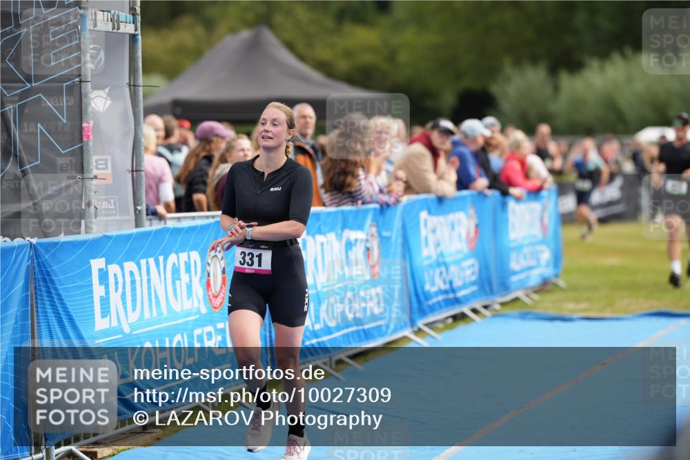 30.08.2026 - Elbe Triathlon Hamburg LAZAROV Photography http://msf.ph/oto/10027309 30.08.2026 10:59:26 Ziel 331, 418, 467 meine-sportfotos.de