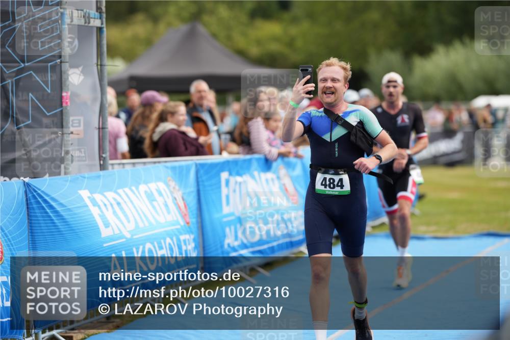 30.08.2026 - Elbe Triathlon Hamburg LAZAROV Photography http://msf.ph/oto/10027316 30.08.2026 10:59:35 Ziel 462, 484 meine-sportfotos.de