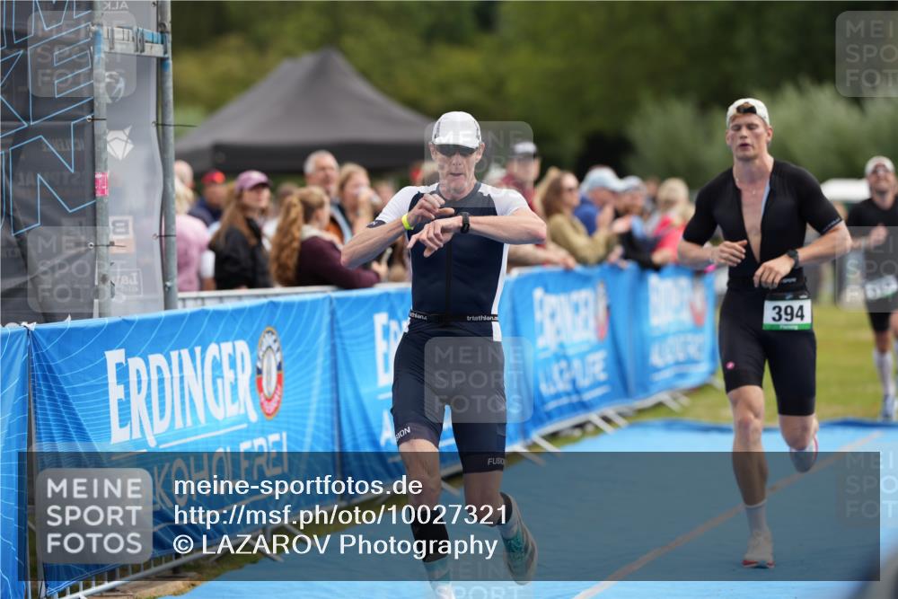 30.08.2026 - Elbe Triathlon Hamburg LAZAROV Photography http://msf.ph/oto/10027321 30.08.2026 10:59:48 Ziel 394, 634, 761 meine-sportfotos.de