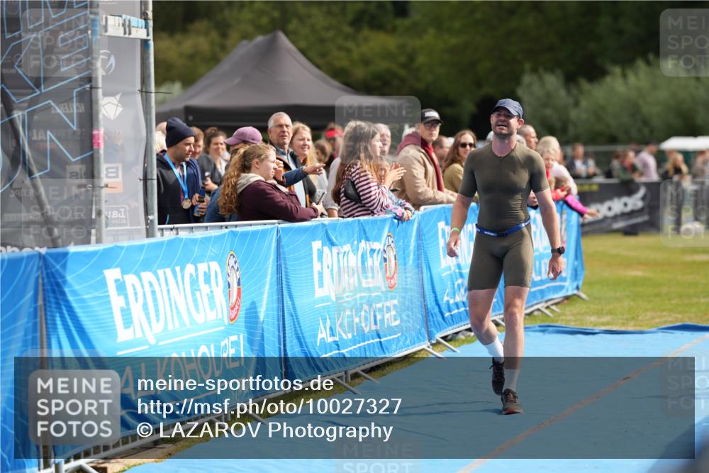 30.08.2026 - Elbe Triathlon Hamburg LAZAROV Photography http://msf.ph/oto/10027327 30.08.2026 11:00:04 Ziel 499 meine-sportfotos.de