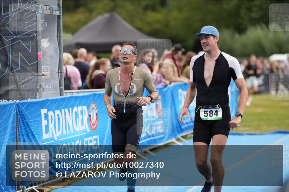 30.08.2026 - Elbe Triathlon Hamburg LAZAROV Photography http://msf.ph/oto/10027340 30.08.2026 11:00:43 Ziel 248, 584, 621 meine-sportfotos.de