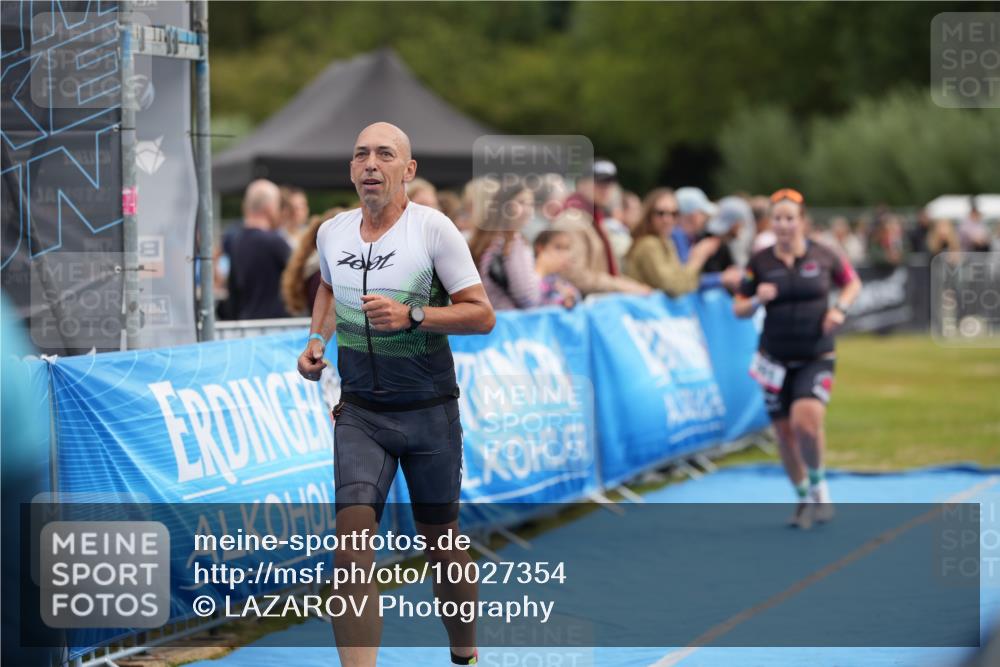 30.08.2026 - Elbe Triathlon Hamburg LAZAROV Photography http://msf.ph/oto/10027354 30.08.2026 11:01:14 Ziel 261, 391 meine-sportfotos.de