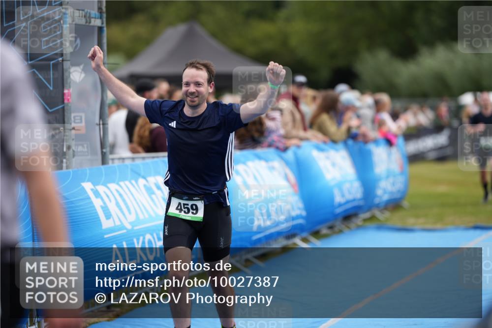 30.08.2026 - Elbe Triathlon Hamburg LAZAROV Photography http://msf.ph/oto/10027387 30.08.2026 11:03:18 Ziel 459, 563 meine-sportfotos.de
