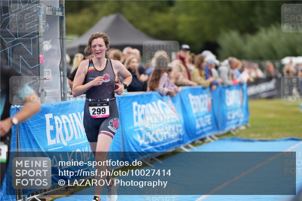 30.08.2026 - Elbe Triathlon Hamburg LAZAROV Photography http://msf.ph/oto/10027414 30.08.2026 11:04:48 Ziel 299, 673 meine-sportfotos.de