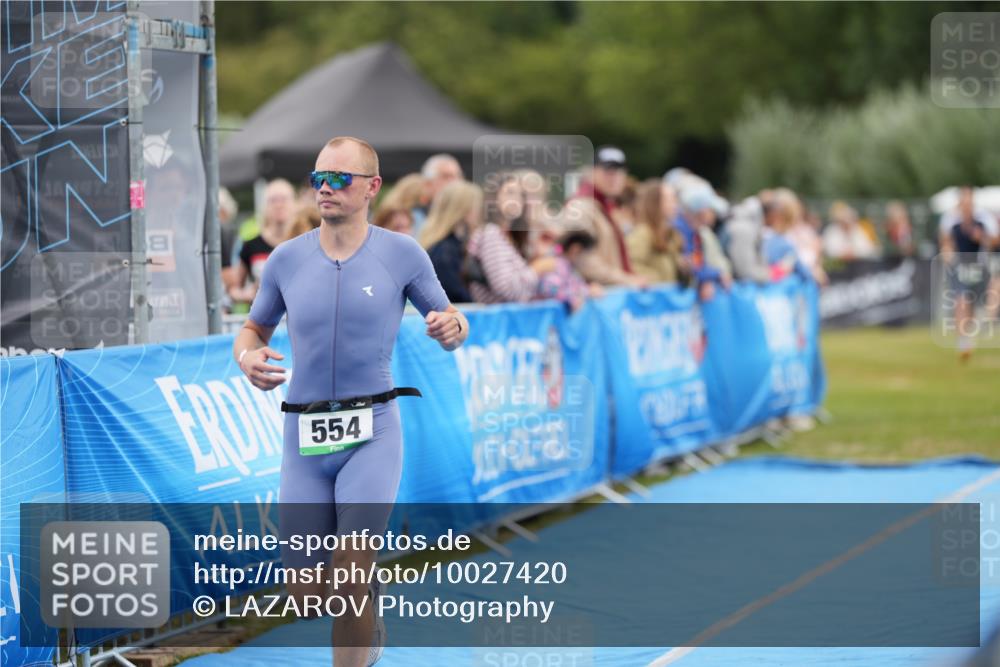 30.08.2026 - Elbe Triathlon Hamburg LAZAROV Photography http://msf.ph/oto/10027420 30.08.2026 11:05:08 Ziel 554, 656 meine-sportfotos.de