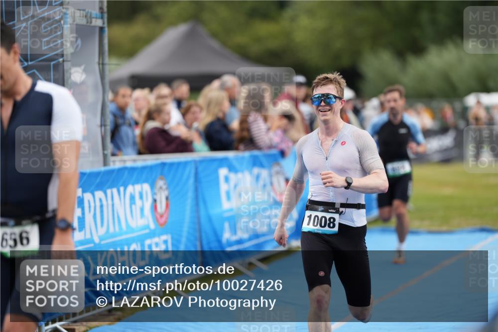 30.08.2026 - Elbe Triathlon Hamburg LAZAROV Photography http://msf.ph/oto/10027426 30.08.2026 11:05:17 Ziel 656, 698, 1008 meine-sportfotos.de