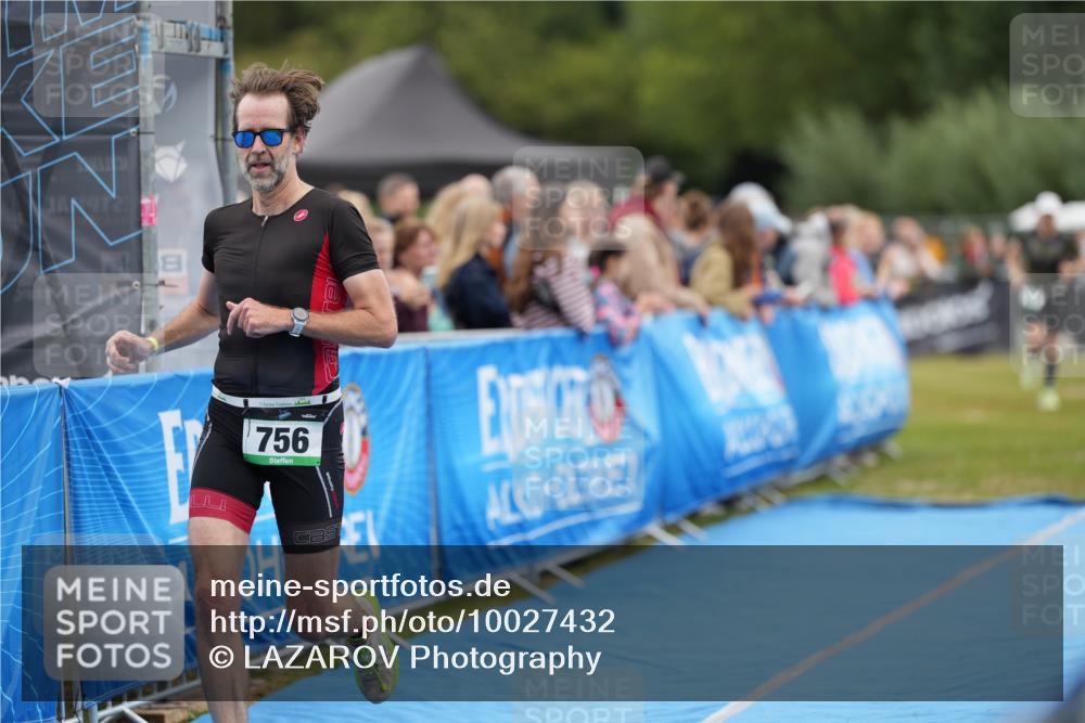 30.08.2026 - Elbe Triathlon Hamburg LAZAROV Photography http://msf.ph/oto/10027432 30.08.2026 11:05:43 Ziel 747, 756 meine-sportfotos.de