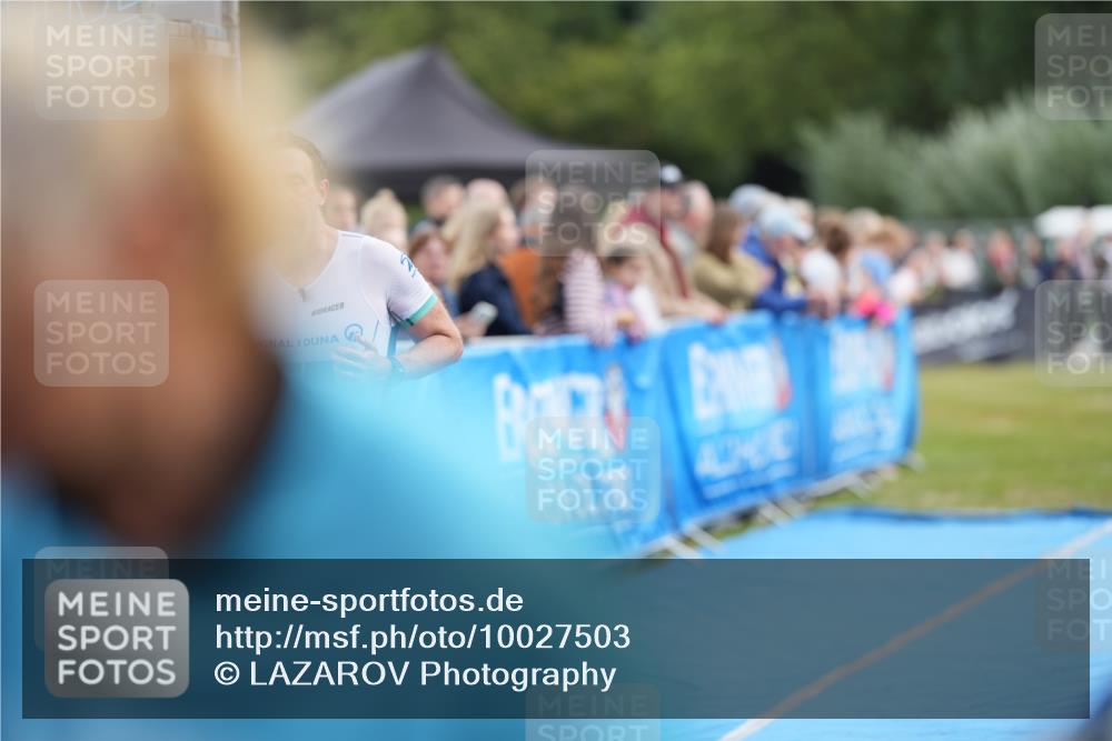 30.08.2026 - Elbe Triathlon Hamburg LAZAROV Photography http://msf.ph/oto/10027503 30.08.2026 11:07:36 Ziel 728 meine-sportfotos.de