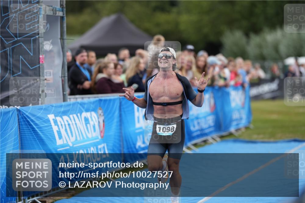 30.08.2026 - Elbe Triathlon Hamburg LAZAROV Photography http://msf.ph/oto/10027527 30.08.2026 11:09:07 Ziel 633, 1098 meine-sportfotos.de