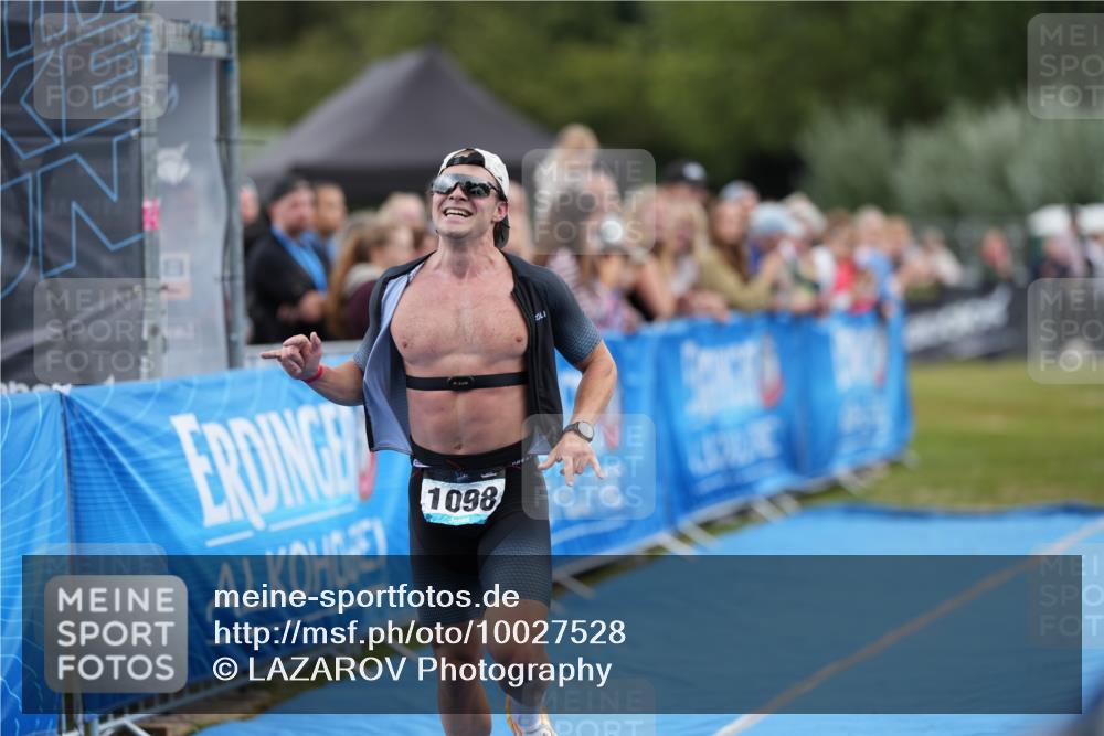 30.08.2026 - Elbe Triathlon Hamburg LAZAROV Photography http://msf.ph/oto/10027528 30.08.2026 11:09:07 Ziel 633, 1098 meine-sportfotos.de
