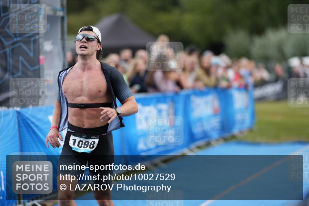 30.08.2026 - Elbe Triathlon Hamburg LAZAROV Photography http://msf.ph/oto/10027529 30.08.2026 11:09:08 Ziel 633, 1098 meine-sportfotos.de