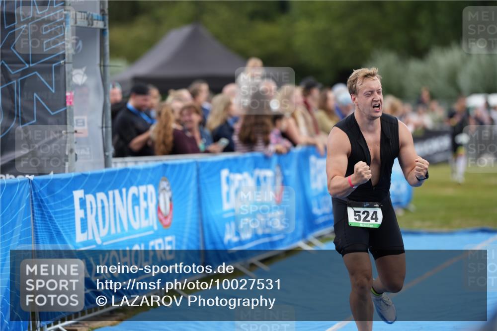 30.08.2026 - Elbe Triathlon Hamburg LAZAROV Photography http://msf.ph/oto/10027531 30.08.2026 11:09:27 Ziel 505, 524, 681, 751 meine-sportfotos.de
