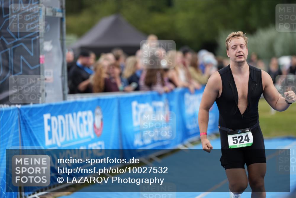 30.08.2026 - Elbe Triathlon Hamburg LAZAROV Photography http://msf.ph/oto/10027532 30.08.2026 11:09:27 Ziel 505, 524, 681, 751 meine-sportfotos.de