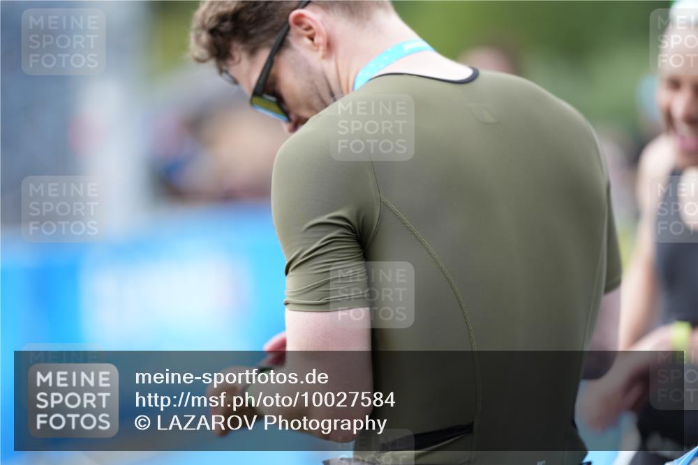30.08.2026 - Elbe Triathlon Hamburg LAZAROV Photography http://msf.ph/oto/10027584 30.08.2026 11:11:17 Ziel 440, 665, 1010 meine-sportfotos.de