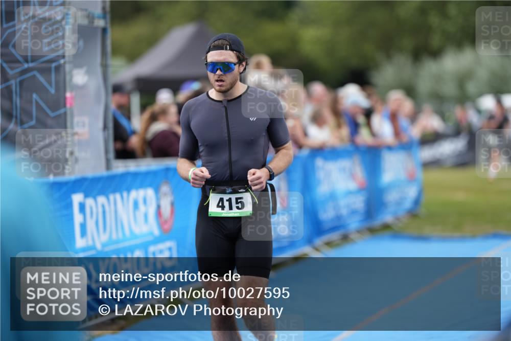 30.08.2026 - Elbe Triathlon Hamburg LAZAROV Photography http://msf.ph/oto/10027595 30.08.2026 11:11:56 Ziel 415, 558 meine-sportfotos.de