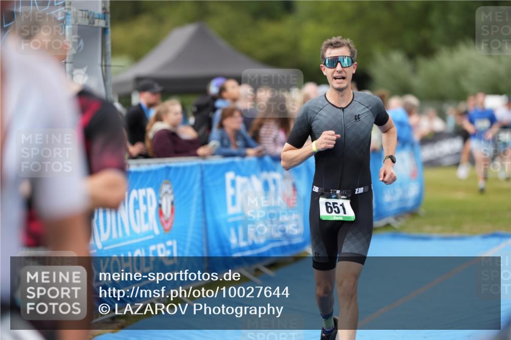 30.08.2026 - Elbe Triathlon Hamburg LAZAROV Photography http://msf.ph/oto/10027644 30.08.2026 11:13:13 Ziel 611, 651, 1197 meine-sportfotos.de