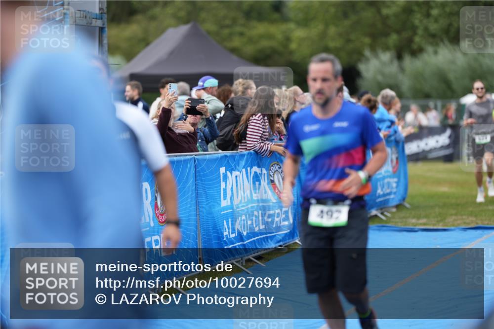 30.08.2026 - Elbe Triathlon Hamburg LAZAROV Photography http://msf.ph/oto/10027694 30.08.2026 11:14:58 Ziel 492, 500, 619 meine-sportfotos.de