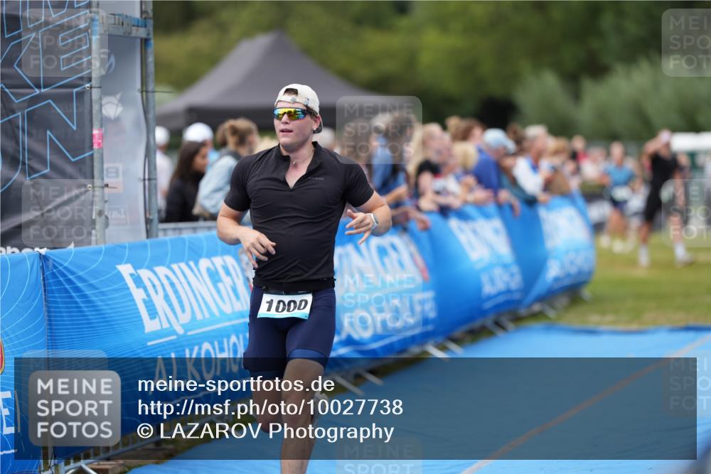 30.08.2026 - Elbe Triathlon Hamburg LAZAROV Photography http://msf.ph/oto/10027738 30.08.2026 11:16:35 Ziel 1000 meine-sportfotos.de