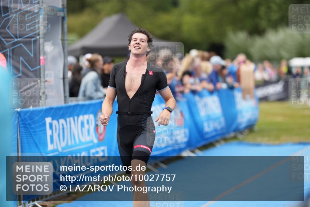 30.08.2026 - Elbe Triathlon Hamburg LAZAROV Photography http://msf.ph/oto/10027757 30.08.2026 11:17:11 Ziel 451, 791, 1004, 1028 meine-sportfotos.de