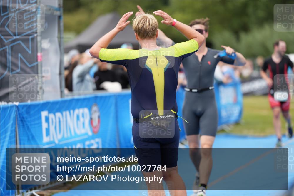30.08.2026 - Elbe Triathlon Hamburg LAZAROV Photography http://msf.ph/oto/10027764 30.08.2026 11:17:38 Ziel 579, 580, 1148, 1621 meine-sportfotos.de
