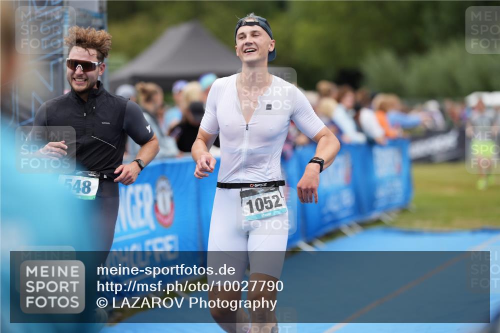 30.08.2026 - Elbe Triathlon Hamburg LAZAROV Photography http://msf.ph/oto/10027790 30.08.2026 11:18:27 Ziel 548, 577, 1052 meine-sportfotos.de