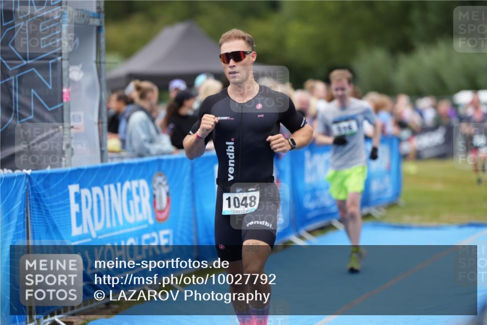 30.08.2026 - Elbe Triathlon Hamburg LAZAROV Photography http://msf.ph/oto/10027792 30.08.2026 11:18:36 Ziel 516, 1048, 1076 meine-sportfotos.de