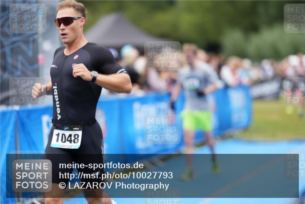 30.08.2026 - Elbe Triathlon Hamburg LAZAROV Photography http://msf.ph/oto/10027793 30.08.2026 11:18:37 Ziel 516, 1048, 1076 meine-sportfotos.de