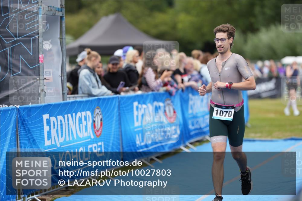 30.08.2026 - Elbe Triathlon Hamburg LAZAROV Photography http://msf.ph/oto/10027803 30.08.2026 11:18:57 Ziel 766, 1070 meine-sportfotos.de