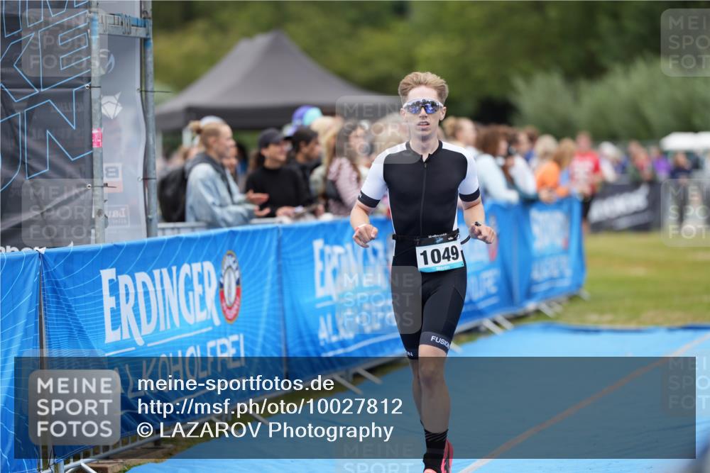 30.08.2026 - Elbe Triathlon Hamburg LAZAROV Photography http://msf.ph/oto/10027812 30.08.2026 11:19:13 Ziel 1049, 1083 meine-sportfotos.de