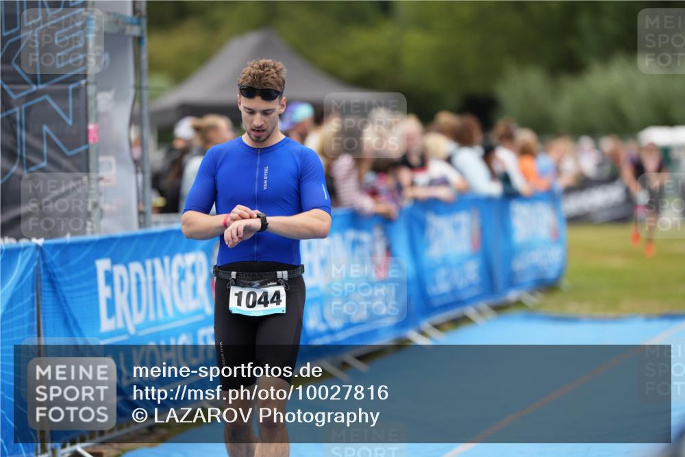 30.08.2026 - Elbe Triathlon Hamburg LAZAROV Photography http://msf.ph/oto/10027816 30.08.2026 11:19:23 Ziel 995, 1044 meine-sportfotos.de
